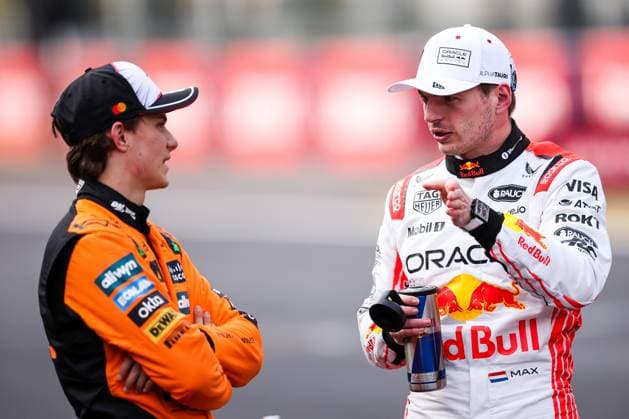 F1 - JAPANESE GRAND PRIX 2025 VERSTAPPEN Max (ned), Red Bull Racing RB21, portrait and PIASTRI Oscar (aus), McLaren F1 Team MCL39, portrait during the Formula 1 Lenovo Japanese Grand Prix 2025, 3rd round of the 2025 FIA Formula One World Championship, WM, Weltmeisterschaft from April 4 to 6, 2025 on the Suzuka Circuit, in Suzuka, Japan - SuzukaJapan Copyright: xEricxAlonsox