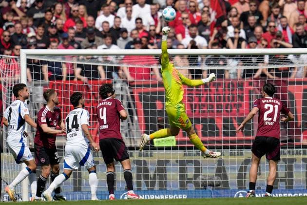 Jan Reichert 1 FC Nuernberg, 1 schlaegt den Ball weg GER, 1 FC Nuernberg vs Hamburger SV, 2 Bundesliga, 28 Matchday, Season 2024 2025, 05 04 2025 DFL REGULATIONS PROHIBIT ANY USE OF PHOTOGRAPHS AS IMAGE SEQUENCES AND OR QUASI VIDEO GER, 1 FC Nuernberg vs Hamburger SV, 2 Bundesliga, 28 Matchday, Season 2024 2025, 05 04 2025 Nuernberg Copyright: xEibner-Pressefoto ScottxColemanx EP_SCN