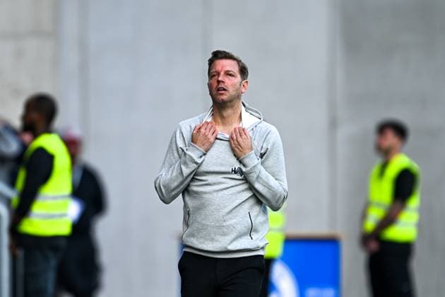 Florian Kohfeldt SV Darmstadt 98, Coach gesticulates, GER, SV Darmstadt 98 vs SpVgg Greuther Fuerth, 2 Bundesliga, Football, 28 Matchday, Season 2024 2025, 05 04 2025 DFL REGULATIONS PROHIBIT ANY USE OF PHOTOGRAPHS as IMAGE SEQUENCES and or QUASI VIDEO GER, SV Darmstadt 98 vs SpVgg Greuther Fuerth, 2 Bundesliga, Football, 28 Matchday, Season 2024 2025, 05 04 2025 Darmstadt Copyright: xEibner-Pressefoto FlorianxWiegandx EP_FWD