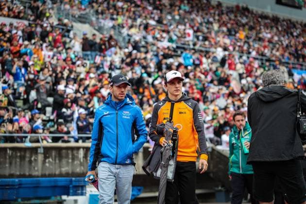 F1 - JAPANESE GRAND PRIX 2025 GASLY Pierre (fra), Alpine F1 Team A525, PIASTRI Oscar (aus), McLaren F1 Team MCL39, portrait during the Formula 1 Lenovo Japanese Grand Prix 2025, 3rd round of the 2025 FIA Formula One World Championship, WM, Weltmeisterschaft from April 4 to 6, 2025 on the Suzuka Circuit, in Suzuka, Japan - SuzukaJapan Copyright: xANTONINxVINCENTx