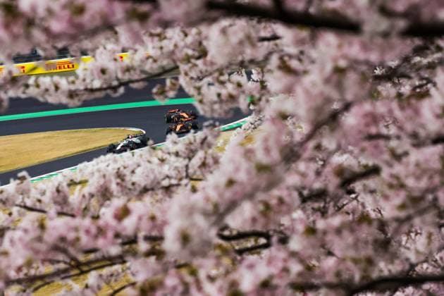 F1 - JAPANESE GRAND PRIX 2025 Start of the race: 01 VERSTAPPEN Max (nld), Red Bull Racing RB21, 04 NORRIS Lando (gbr), McLaren F1 Team MCL39, 81 PIASTRI Oscar (aus), McLaren F1 Team MCL39, action, during the Formula 1 Lenovo Japanese Grand Prix 2025, 3rd round of the 2025 FIA Formula One World Championship, WM, Weltmeisterschaft from April 4 to 6, 2025 on the Suzuka Circuit, in Suzuka, Japan - SuzukaJapan Copyright: xFLORENTxGOODENx