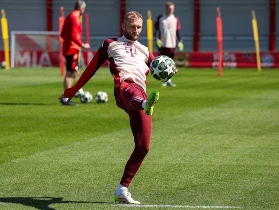 Konrad Laimer FC Bayern Muenchen, 27 with ball, GER, final training, FC Bayern Muenchen, football, UEFA Champions League, quarter-final first leg, 2024 2025 season, 07 04 2025, GER, final training, FC Bayern Muenchen, football, UEFA Champions League, quarter-final first leg, 2024 2025 season, 07 04 2025 Muenchen Copyright: xEibner-Pressefoto JennixMaulx EP_JML