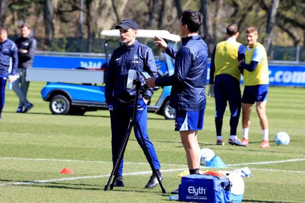 DEU, DFL, 2 FBL Hertha BSC, Training, 08 04 2025, Sportforum, Berlin, DEU, DFL, 2 FBL Hertha BSC, Training, im Bild Cheftrainer Stefan Leitl Hertha BSC Berlin , Konditionstrainer Hendrik Kuchno Hertha BSC Berlin DFL regulations prohibit any use of Photographs as image sequences and or quasi video Foto Juergen Engler nordphoto GmbH nordphotoxGmbHx xEngler nph00076