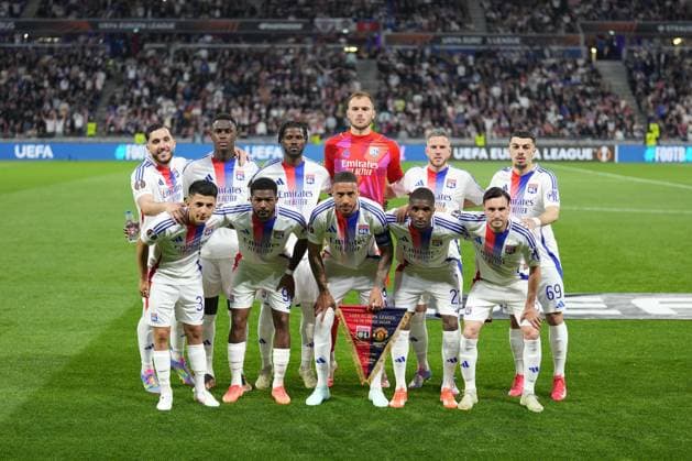Lyon team group, Mannschaftsbild, Totale before the match Olympique Lyonnais v Manchester United, ManU UEFA Europa League, Quarter Final, First Leg, Football, Groupama Stadium, Lyon, France - 10 Apr 2025 EDITORIAL USE ONLY No use with unauthorised audio, video, data, fixture lists, club league logos or live services. Online in-match use limited to 120 images, no video emulation. No use in betting, games or single club league player publications. Copyright: xDavexWinter Shutterstockx 15243617dl