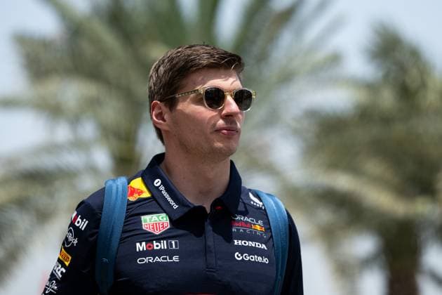 Max Verstappen Oracle Red Bull Racing, Netherlands, 01 , BAH, Formula 1 World Championship, Gulf Air Grand Prix of Bahrain, Bahrain International Circuit, Arrival of the drivers, 2025 season, 11 04 2025 BAH, Formula 1 World Championship, Gulf Air Grand Prix of Bahrain, Bahrain International Circuit, Arrival of the drivers, 2025 season, 11 04 2025 Sakhir Copyright: xEibner-Pressefoto Memmlerx EP_MMR