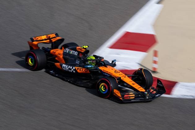 Lando Norris McLaren Formula 1 Team, Great Britain, 04 in MCL39, BAH, Formula 1 World Championship, Gulf Air Grand Prix of Bahrain, Bahrain International Circuit, Free Practice, 2025 season, 11 04 2025 BAH, Formula 1 World Championship, Gulf Air Grand Prix of Bahrain, Bahrain International Circuit, Free Practice, 2025 season, 11 04 2025 Sakhir Copyright: xEibner-Pressefoto Memmlerx EP_MMR