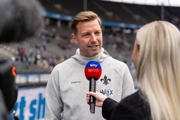 Florian Kohfeldt SV Darmstadt 98, Head coach in an interview on Sky, GER, Hertha BSC Berlin vs SV Darmstadt 98, Football, 2 Bundesliga, Matchday 29, Season 2024 2025, 12 04 2025, DFL REGULATES PROHIBIT ANY USE OF PHOTOGRAPHS AS IMAGE SEQUENCES AND OR QUASI VIDEO, GER, Hertha BSC Berlin vs SV Darmstadt 98, Football, 2 Bundesliga, Matchday 29, Season 2024 2025, 12 04 2025 Berlin Copyright: xEibner-Pressefoto Jan-NiclasxGrox EP_JGG