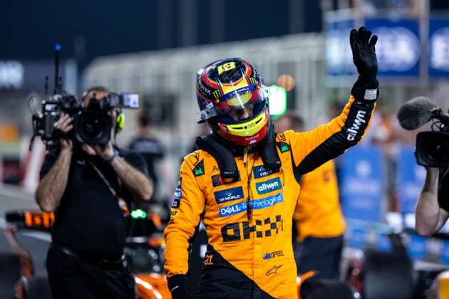 Oscar Piastri McLaren Formula 1 Team, Australia, 81 celebrates first place and pole position at Parc Ferme, BAH, Formula 1 World Championship, Gulf Air Grand Prix of Bahrain, Bahrain International Circuit, Qualifying, 2025 season, 12 04 2025 BAH, Formula 1 World Championship, Gulf Air Grand Prix of Bahrain, Bahrain International Circuit, Qualifying, 2025 season, 12 04 2025 Sakhir Copyright: xEibner-Pressefoto Memmlerx EP_MMR