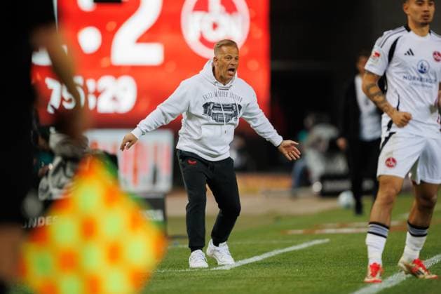 Markus Anfang Coach 1 FC Kaiserslautern on the touchline, 1 FC Kaiserslautern vs 1 FC Nuernberg, Football, 2 Bundesliga, Season 2024 2025, Matchday 29, 12 04 2025 1 FC Kaiserslautern vs 1 FC Nuernberg, Football, 2 Bundesliga, Season 2024 2025, Matchday 29, 12 04 2025 Copyright: xEibner-Pressefoto AlexanderxNeisx EP_ANS