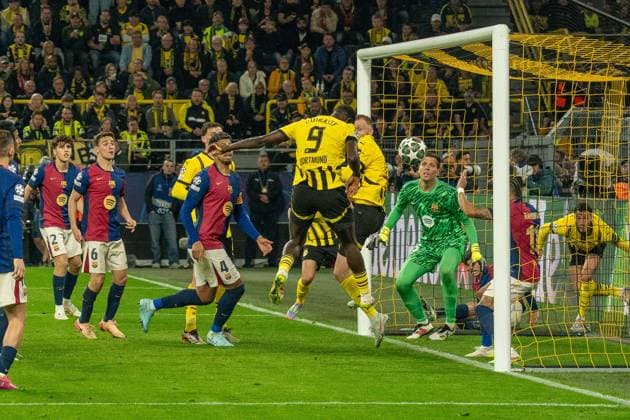 Header goal for 2 0 by Serhou Yadaly Guirassy Borussia Dortmund 09, 09 , Marc Andre ter Stegen FC Barcelona, 1 has no chance, GER BVB Borussia Dortmund 09 vs FC Barcelona, Football, Champions League, quarter-finals, 2024 2025 season, 15 04 2025 GER BVB Borussia Dortmund 09 vs FC Barcelona, Football, Champions League, quarter-finals, 2024 2025 season, 15 04 2025 Dortmund Copyright: xEibner-Pressefoto FabianxFriesex EP_FFE