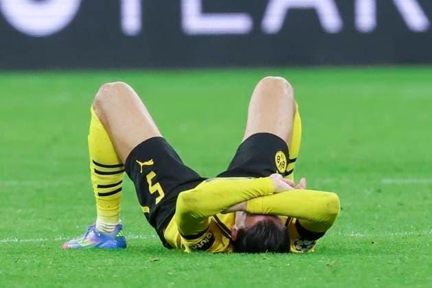 Ramy Bensebaini Borussia Dortmund looks dejected, UEFA Champions League 2024 25 Quarter Final Second Leg, Borussia Dortmund and FC Barcelona, Signal Iduan Park on April 15, 2025 in Dortmund, Germany Photo by Marco Steinbrenner DeFodi Images Ramy Bensebaini Borussia Dortmund looks dejected, UEFA Champions League 2024 25 Quarter Final Second Leg, Borussia Dortmund and FC Barcelona, BVB Stadion Dortmund, April 15, 2025 in Dortmund, Germany Photo by Marco Steinbrenner DeFodi Images