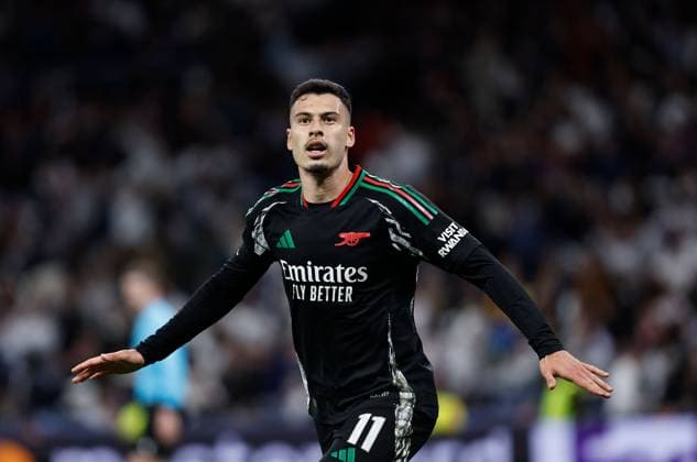 Gabriel Martinelli of Arsenal celebrates scoring a goal to make the score 1-2 Real Madrid v Arsenal, UEFA Champions League, Quarter-Finals, 2nd Leg, Football, Santiago Bernabu Stadium, Madrid, Spain - 16 Apr 2025 EDITORIAL USE ONLY No use with unauthorised audio, video, data, fixture lists, club league logos or live services. Online in-match use limited to 120 images, no video emulation. No use in betting, games or single club league player publications. Copyright: xRubenxAlbarran Shutterstockx 15253938dl