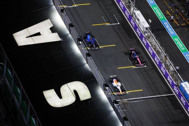 F1 - SAUDI ARABIAN GRAND PRIX 2025 30 LAWSON Liam (nzl), Visa Cash App RB F1 Team VCARB02, 10 GASLY Pierre (fra), Alpine F1 Team A525, 55 SAINZ Carlos (spa), Williams Racing FW47, action during the Formula 1 STC Saudi Arabian Grand Prix 2025, 5th round of the 2025 FIA Formula One World Championship, WM, Weltmeisterschaft from April 18 to 20, 2025 on the Jeddah Corniche Circuit, in Jeddah, Saudi Arabia - JeddahSaudi Arabia Copyright: xFLORENTxGOODENx