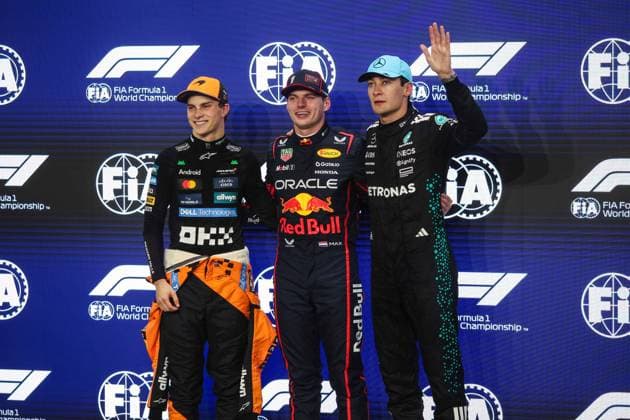 Sport Bilder des Tages F1 - SAUDI ARABIAN GRAND PRIX 2025 PIASTRI Oscar (aus), McLaren F1 Team MCL39, portrait, VERSTAPPEN Max (ned), Red Bull Racing RB21, portrait, RUSSELL George (gbr), Mercedes AMG F1 Team W16, portrait during the Formula 1 STC Saudi Arabian Grand Prix 2025, 5th round of the 2025 FIA Formula One World Championship, WM, Weltmeisterschaft from April 18 to 20, 2025 on the Jeddah Corniche Circuit, in Jeddah, Saudi Arabia - JeddahSaudi Arabia Copyright: xXavixBonillax