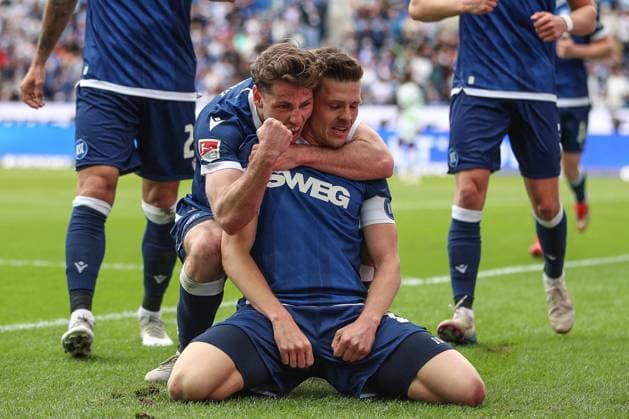 Pure relief on the face of Marvin Wanitzek Karlsruher SC, 10 after his goal for 1 0 Leon Jensen Karlsruher SC, 06 clenches his fist, Karlsruher SC vs SpVgg Greuther Fuerth, 2 Bundesliga, Matchday 30, 2024 2025, 20 04 2025, DFL REGULATES PROHIBIT ANY USE OF PHOTOGRAPHS AS IMAGE SEQUENCES AND OR QUASI VIDEO, Karlsruher SC vs SpVgg Greuther Fuerth, 2 Bundesliga, Matchday 30, 2024 2025, 20 04 2025 Karlsruhe Copyright: xEibner-Pressefoto JanxPrihodax EP_JPA