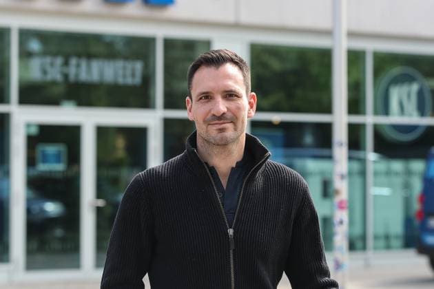 Mario Eggimann Karlsruher SC, Managing Director Sport , Karlsruher SC Football, 2 Bundesliga, Training, 2024 2025, 23 04 2025, DFL REGULATES PROHIBIT ANY USE OF PHOTOGRAPHS AS IMAGE SEQUENCES AND OR QUASI VIDEO, Karlsruher SC Football, 2 Bundesliga, Training, 2024 2025, 23 04 2025 Karlsruhe Copyright: xEibner-Pressefoto JanxPrihodax EP_JPA
