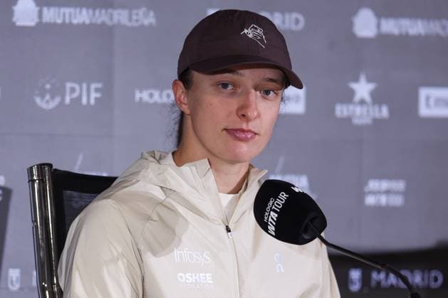 April 23, 2025, Madrid, Madrid, SPAIN: Iga Swiatek of Poland attends her press conference, PK, Pressekonferenz during the Mutua Madrid Open 2025, ATP, Tennis Herren Masters 1000 and WTA, Tennis Damen 1000, tennis tournament celebrated at Caja Magica on April 23, 2025 in Madrid, Spain. Madrid SPAIN - ZUMAa181 20250423_zaa_a181_214 Copyright: xIrinaxR.xHipolitox