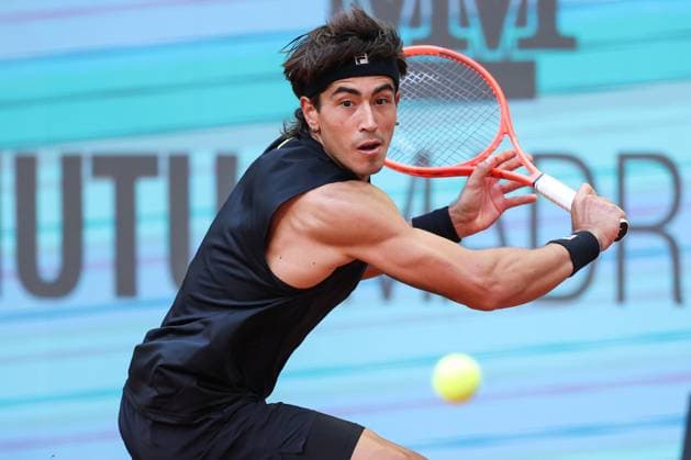 April 23, 2025, Madrid, Madrid, SPAIN: Francisco Comesana of Argentina in action against Pedro Martinez of Spain during the Mutua Madrid Open 2025, ATP, Tennis Herren Masters 1000 and WTA, Tennis Damen 1000, tennis tournament celebrated at Caja Magica on April 23, 2025 in Madrid, Spain. Madrid SPAIN - ZUMAa181 20250423_zaa_a181_263 Copyright: xIrinaxR.xHipolitox