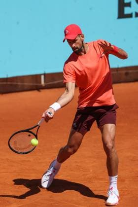 April 24, 2025, Madrid, Madrid, Spain: Novak Djokovic of Serbia practices during the Mutua Madrid Open 2025, ATP, Tennis Herren Masters 1000 and WTA, Tennis Damen 1000 tennis tournament, celebrated at Caja Magica on April 24, 2025 in Madrid, Spain. Madrid Spain - ZUMAa181 20250424_zaa_a181_127 Copyright: xIrinaxR.xHipolitox