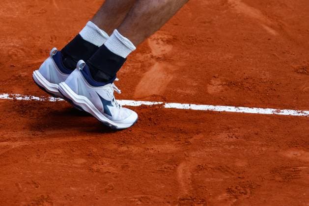April 24, 2025, Madrid, Madrid, Spain: A detailed view of shoes of Jan-Lennard Struff of Germany plays against Botic van de Zandschulp of the Netherlands during the Mutua Madrid Open 2025, ATP, Tennis Herren Masters 1000 and WTA, Tennis Damen 1000 tennis tournament, celebrated at Caja Magica on April 24, 2025 in Madrid, Spain. Madrid Spain - ZUMAa181 20250424_zaa_a181_229 Copyright: xDennisxAgyemanx