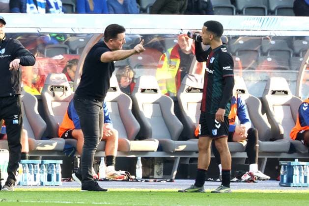 DEU, DFL, 2 FBL, Hertha BSC vs 1 FC Magdeburg, 25 04 2025, Berliner Olympiastadion, Berlin, DEU, DFL, 2 FBL, Hertha BSC vs 1 FC Magdeburg, im Bild Trainer Christian Tietz 1 FC Magdeburg , Livan Burcu 1 FC Magdeburg 29 DFL regulations prohibit any use of Photographs as image sequences and or quasi video nordphotoxGmbHx xEngler nph00076