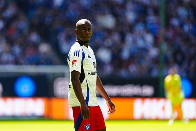Jean Luc Dompe Hamburger SV, 07 GER, Hamburger SV vs Karlsruher SC, Football, 2 Bundesliga, Matchday 31, Season 2024 2025, 27 04 2025 DFL REGULATIONS PROHIBIT ANY USE OF PHOTOGRAPHS AS IMAGE SEQUENCES AND OR QUASI VIDEO GER, Hamburger SV vs Karlsruher SC, Football, 2 Bundesliga, Matchday 31, Season 2024 2025, 27 04 2025 Hamburg Copyright: xEibner-Pressefoto MarcelxvonxFehrnx EP_MFN