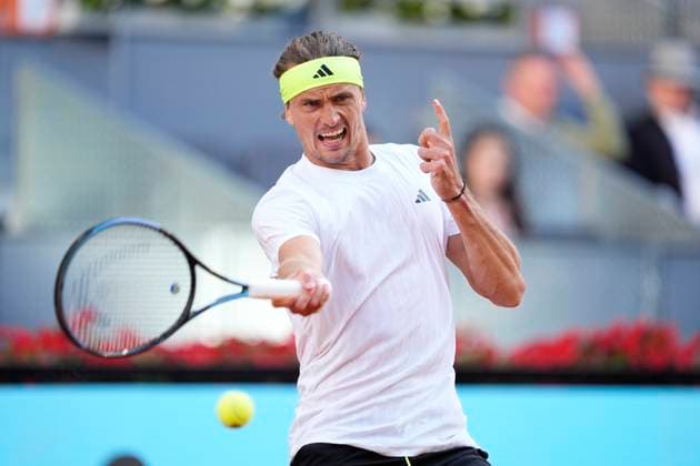 April 29, 2025, Madrid, Madrid, Spain: Alexander Zverev of Germany in action against Francisco Cerundolo of Argentina during the Mutua Madrid Open 2025, ATP, Tennis Herren Masters 1000 and WTA, Tennis Damen 1000 tennis tournament, celebrated at Caja Magica on April 29, 2025 in Madrid, Spain. Madrid Spain - ZUMAa181 20250429_zaa_a181_410 Copyright: xOscarxJ.xBarrosox
