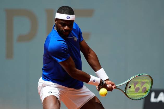 April 30, 2025, Madrid, Madrid, Spain: Frances Tiafoe of USA plays against Matteo Arnaldi of Italy during the Mutua Madrid Open 2025, ATP, Tennis Herren Masters 1000 and WTA, Tennis Damen 1000, tennis tournament celebrated at Caja Magica on April 30, 2025 in Madrid, Spain. Madrid Spain - ZUMAa181 20250430_zaa_a181_050 Copyright: xDennisxAgyemanx