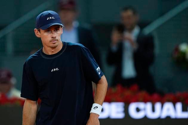 April 30, 2025, Madrid, Madrid, Spain: Alex de Minaur of Australia in action against Lorenzo Musetti of Italy during the Mutua Madrid Open 2025, ATP, Tennis Herren Masters 1000 and WTA, Tennis Damen 1000 tennis tournament, celebrated at Caja Magica on April 30, 2025 in Madrid, Spain. Madrid Spain - ZUMAa181 20250430_zaa_a181_428 Copyright: xOscarxJ.xBarrosox