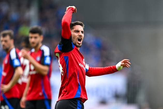 Ludovit Reis Hamburger SV, 14 gestures, GER, SV Darmstadt 98 vs Hamburger SV, 2 Bundesliga, Football, 32 Matchday, Season 2024 2025, 03 05 2025 DFL REGULATIONS PROHIBIT ANY USE OF PHOTOGRAPHS as IMAGE SEQUENCES and or QUASI VIDEO GER, SV Darmstadt 98 vs Hamburger SV, 2 Bundesliga, Football, 32 Matchday, Season 2024 2025, 03 05 2025 Darmstadt Copyright: xEibner-Pressefoto FlorianxWiegandx EP_FWD
