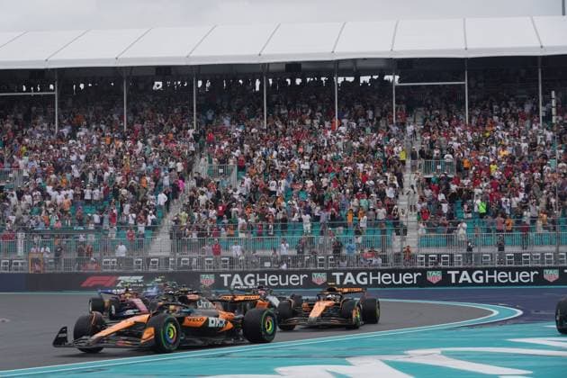 Formula 1 Crypto com Miami Grand Prix 2025 03 05 2025, Miami International Autodrome, Miami, Formula 1 Crypto com Miami Grand Prix 2025 ,in picture Race start Andrea Kimi Antonelli ITA , Mercedes AMG Petronas Formula One Team, Oscar Piastri AUS , McLaren F1 Team, Lando Norris GBR , Max Verstappen NLD , Oracle Red Bull Racing nordphotoxGmbHx xBratic nph00250