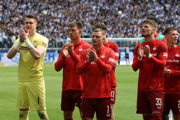 04 05 2025, Football, Men, 2 Bundesliga, Season 2024 2025, Karlsruher SC 1 FC Kaiserslautern, Julian Krahl 1 FC Kaiserslautern , Marlon Ritter 1 FC Kaiserslautern , Daniel Hanslik 1 FC Kaiserslautern , Jan Elvedi 1 FC Kaiserslautern , Tobias Raschl 1 FC Kaiserslautern Karlsruhe BBBank Wildpark Baden Württemberg Germany EN Copyright: xSebastianxBachx