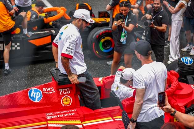 F1 - MIAMI GRAND PRIX 2025 Drivers parade HAMILTON Lewis (gbr), Scuderia Ferrari SF-25, LECLERC Charles (mco), Scuderia Ferrari SF-25, portrait during the Formula 1 Crypto.com Miami Grand Prix 2025, 6th round of the 2025 FIA Formula One World Championship, WM, Weltmeisterschaft from May 2 to 4, 2025 on the Miami International Autodrome, in Miami Gardens, Florida, United States of America - Miami GardensUnited States Copyright: xEricxAlonsox