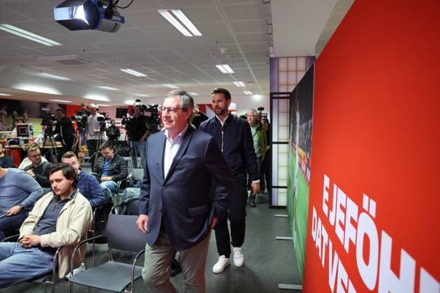 GER, 2 FBL, PK 1 FC Koeln, short-term coach presentation 05 05 2025, Rheinenergie Stadion, Koeln, GER, 2 FBL, PK 1 FC Koeln, short-term coach presentation , in the picture after short-term dismissal of coach Gerhard Struber and managing director Keller Friedhelm Funkel is again appointed as coach for the last two games of the season Dr Werner Wolf president 1 FC Koeln , Thomas Kessler temporary managing director 1 FC Koeln , come into the press room nordphotoxGmbHx xMeuter nph00351