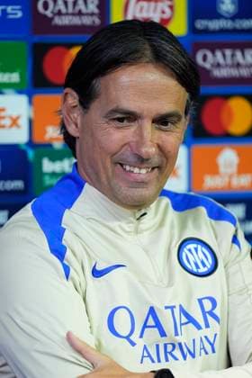 May 5, 2025, Milan, Milan, Italy: Simone Inzaghi, head coach of Inter, attends his press conference, PK, Pressekonferenz ahead of their UEFA Champions League 2024 25 semi final first second leg match against FC Barcelona, Barca at Giuseppe Meazza Stadium on May 05, 2025 in Milan, Italy. Milan Italy - ZUMAa181 20250505_zaa_a181_012 Copyright: xDennisxAgyemanx