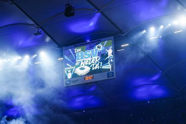 Hamburger SV celebrates promotion to 1 Bundesliga GER, Hamburger SV vs SSV Ulm, Football, 2 Bundesliga, Matchday 33, Season 2024 2025, 10 05 2025 DFL REGULATES PROHIBIT ANY USE OF PHOTOGRAPHS AS IMAGE SEQUENCES AND OR QUASI VIDEO GER, Hamburger SV vs SSV Ulm, Football, 2 Bundesliga, Matchday 33, Season 2024 2025, 10 05 2025 Hamburg Copyright: xEibner-Pressefoto MarcelxvonxFehrnx EP_MFN