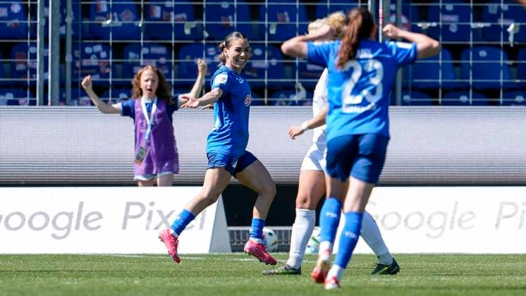 Goalscorer Ereleta Memeti TSG, 7 , cheers about the goal to 4 0, cheer, cheer, goal celebration, celebrate the goal, goal, celebration, cheers about the goal, rejoicing, joy, rejoices, optimistic, positive, game scene, highlight, single image, single photo, action, action, 11 05 2025, Sinsheim Hoffenheim Germany , Football, Google Pixel Women Bundesliga, TSG 1899 Hoffenheim FC Carl Zeiss Jena, DFB DFL REGULATIONS PROHIBIT ANY USE OF PHOTOGRAPHS AS IMAGE SEQUENCES AND OR QUASI VIDEO xozx