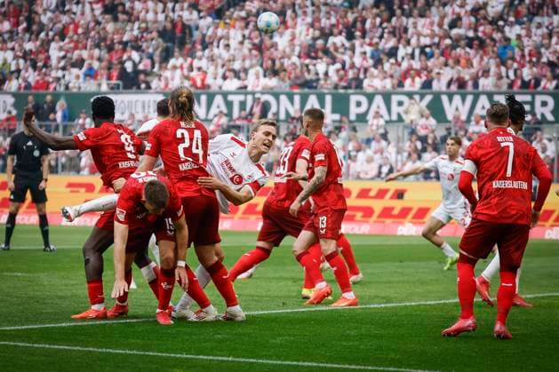 2 Fußball Bundesliga, 1 FC Köln 1 FC Kaiserslautern, 18 05 2025 Timo Hübers 1 FC Köln, 4 in the defense around Jannis Heuer 1 FC Kaiserslautern, 24 , Ragnar Ache 1 FC Kaiserslautern, 9 , Erik Wekesser 1 FC Kaiserslautern, 13 34 Matchday of the 2 Football Bundesliga, 2 Football Bundesliga, 1 FC Köln 1 FC Kaiserslautern on 18 05 2025 at the RheinEnergie Stadium in Cologne THE DFL REGULATIONS PROHIBIT ANY USE OF PHOTOS AS PICTURE SEQUENCES AND OR QUASI VIDEO Copyright: xBEAUTIFULxSPORTS AxelxKohringx