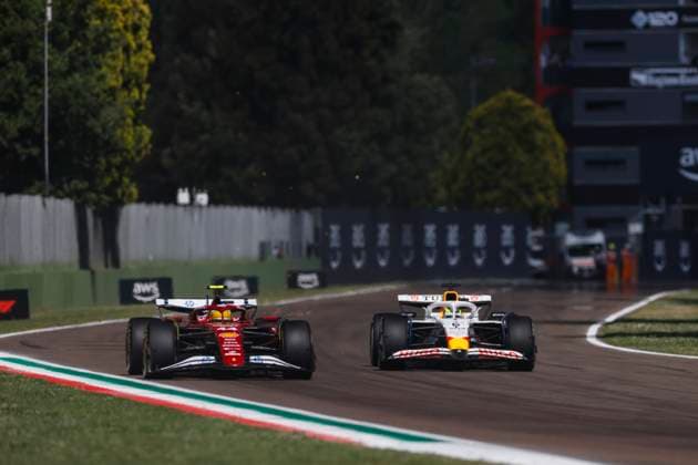 F1 - EMILIA ROMAGNA GRAND PRIX 2025 44 HAMILTON Lewis (gbr), Scuderia Ferrari SF-25, action 06 HADJAR Isack (fra), Visa Cash App RB F1 Team VCARB02, action during the Formula 1 AWS Gran Premio del Made in Italy e Dell™Emilia-Romagna 2025, Emilia Romagna Grand Prix 2025, 7th round of the 2025 FIA Formula One World Championship, WM, Weltmeisterschaft from May 16 to 18, 2025 on the Autodromo Internazionale Enzo e Dino Ferrari, in Imola, Italy - ImolaItaly Copyright: xJavierxJimenezx