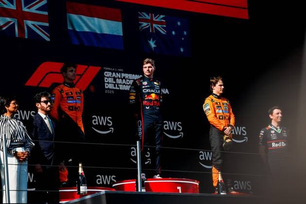 Formula 1 AWS Gran Premio del Made in Italy e dell Emilia-Romagna Alexis Perrin OVERTAKE MAXPPP - Imola 18 05 2025 01 VERSTAPPEN Max (nld), Red Bull Racing, portrait podium, portrait 81 PIASTRI Oscar (aus), McLaren F1 Team, portrait 04 NORRIS Lando (gbr), McLaren F1 Team, portrait during the Formula 1 AWS Gran Premio del Made in Italy e dell Emilia-Romagna Grand Prix 2025, the 7th round of the 2025 FIA Formula 1 World Championship, WM, Weltmeisterschaft on the Autodromo Internazionale Enzo e Dino Ferrari from May 15 to 18, 2025, in Imola, Italy Imola Italy Copyright: xOVERTAKE MAXPPPxAlexisxPerrinx OVT202505186442 OVT202505186442