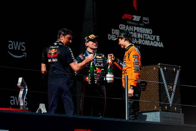 Formula 1 AWS Gran Premio del Made in Italy e dell Emilia-Romagna Alexis Perrin OVERTAKE MAXPPP - Imola 18 05 2025 01 VERSTAPPEN Max (nld), Red Bull Racing, portrait 81 PIASTRI Oscar (aus), McLaren F1 Team, portrait 04 NORRIS Lando (gbr), McLaren F1 Team, portrait podium, portrait during the Formula 1 AWS Gran Premio del Made in Italy e dell Emilia-Romagna Grand Prix 2025, the 7th round of the 2025 FIA Formula 1 World Championship, WM, Weltmeisterschaft on the Autodromo Internazionale Enzo e Dino Ferrari from May 15 to 18, 2025, in Imola, Italy Imola Italy Copyright: xOVERTAKE MAXPPPxAlexisxPerrinx OVT202505186472 OVT202505186472