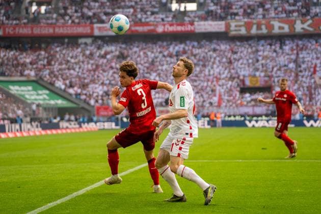 Florian Kleinhansl 1 FC Kaiserslautern, 03 vs Florian Kainz 1 FC Koeln, 11 1 FC Koeln vs 1 FC Kaiserslautern, Football, 2 Bundesliga, Matchday 34, Season 2024 2025, 18 05 2025 DFL REGULATIONS PROHIBIT ANY USE OF PHOTOGRAPHS AS IMAGE SEQUENCES AND OR QUASI VIDEO 1 FC Koeln vs 1 FC Kaiserslautern, Football, 2 Bundesliga, Matchday 34, Season 2024 2025, 18 05 2025 Koeln Copyright: xEibner-Pressefoto JustinxDerondex EP_JDU
