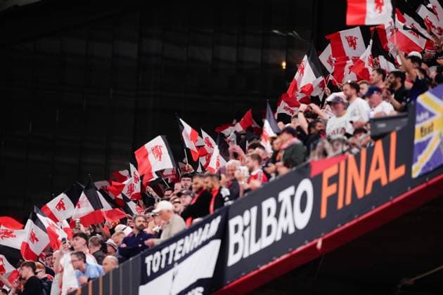 Manchester United, ManU fans in the stands Tottenham Hotspur v Manchester United, Europa League Final, Football, San Mames Stadium, Bilbao, Spain - 21 May 2025 EDITORIAL USE ONLY No use with unauthorised audio, video, data, fixture lists, club league logos or live services. Online in-match use limited to 120 images, no video emulation. No use in betting, games or single club league player publications. Copyright: xGokhanxTaner Shutterstockx 15312892cf