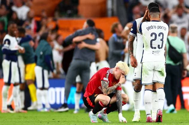 Alejandro Garnacho of Manchester United, ManU appears dejected after the full time whistle Tottenham Hotspur v Manchester United, Europa League Final, Football, San Mames Stadium, Bilbao, Spain - 21 May 2025 EDITORIAL USE ONLY No use with unauthorised audio, video, data, fixture lists, club league logos or live services. Online in-match use limited to 120 images, no video emulation. No use in betting, games or single club league player publications. Copyright: xJamesxMarsh Shutterstockx 15312890ej