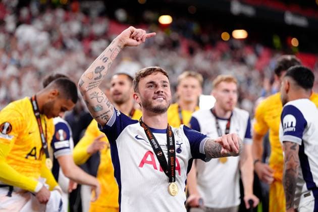 James Maddison of Tottenham Hotspur celebrates Tottenham Hotspur v Manchester United, ManU Europa League Final, Football, San Mames Stadium, Bilbao, Spain - 21 May 2025 EDITORIAL USE ONLY No use with unauthorised audio, video, data, fixture lists, club league logos or live services. Online in-match use limited to 120 images, no video emulation. No use in betting, games or single club league player publications. Copyright: xGokhanxTaner Shutterstockx 15312892fy