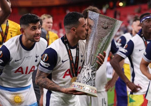 Bilbao, Spain, 21st May 2025. Pedro Porro of Tottenham with the trophy after his team win during the Tottenham Hotspur vs Manchester United, ManU UEFA Europa League Final match at San Mames, Bilbao. Picture credit should read: David Klein Sportimage EDITORIAL USE ONLY. No use with unauthorised audio, video, data, fixture lists, club league logos or live services. Online in-match use limited to 120 images, no video emulation. No use in betting, games or single club league player publications. SPI_176_DK_Tottenham_Man_Utd SPI-3943-0179