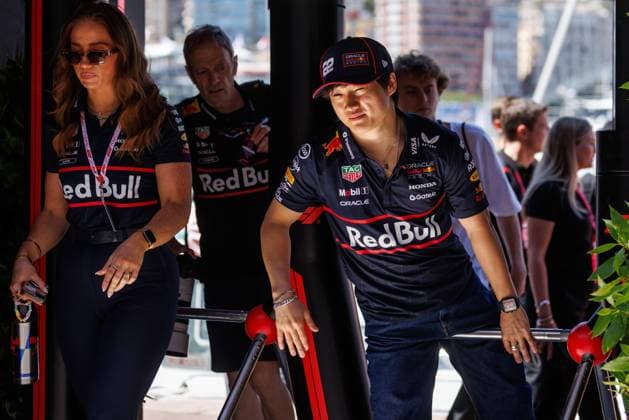 Yuki Tsunoda Oracle Red Bull Racing, 22 must climb over the turnstile, Monaco Grand Prix, Motorsport, Formula 1, 2025 season, 22 05 2025 Monaco Grand Prix, Motorsport, Formula 1, 2025 season, 22 05 2025 Monte Carlo Copyright: xEibner-Pressefoto AlexanderxNeisx EP_ANS