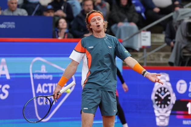 GER, Hamburg, xFSx , ATP 500 , Mens Tennis Tournament Bitpanda Hamburg Open 2025, Semifinals , Mens Singles , 23 05 2025 Andrey Rublev RUS disappointed, disappointed looking, dissapointed, sad, frustrated, frustrated, frustrated Copyright: HMBxMedia FernandoxSoares