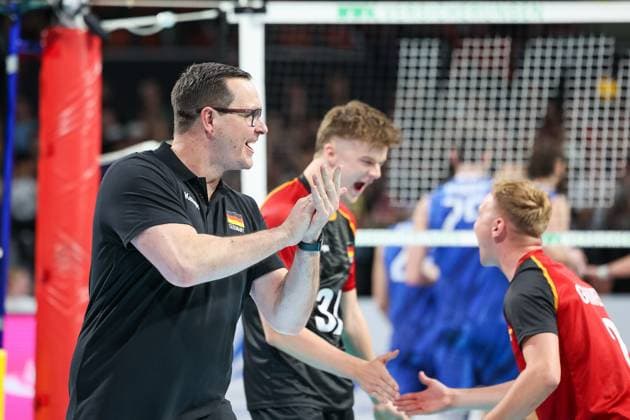 Thomas Ranner Germany, Head coach celebrates a point win, GER, Germany vs Italy, Volleyball, Men, National match, Season 2024 2025, 25 05 2025, GER, Germany vs Italy, Volleyball, Men, National match, Season 2024 2025, 25 05 2025 Munich Copyright: xEibner-Pressefoto JennixMaulx EP_JML