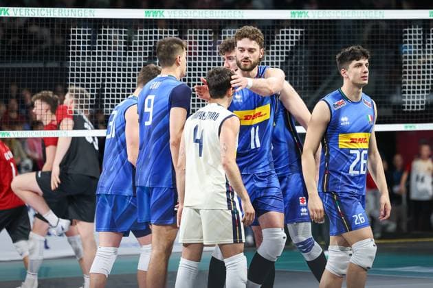 The Italian team celebrates a point win, GER, Germany vs Italy, Volleyball, Men, National match, Season 2024 2025, 25 05 2025, GER, Germany vs Italy, Volleyball, Men, National match, Season 2024 2025, 25 05 2025 Munich Copyright: xEibner-Pressefoto JennixMaulx EP_JML